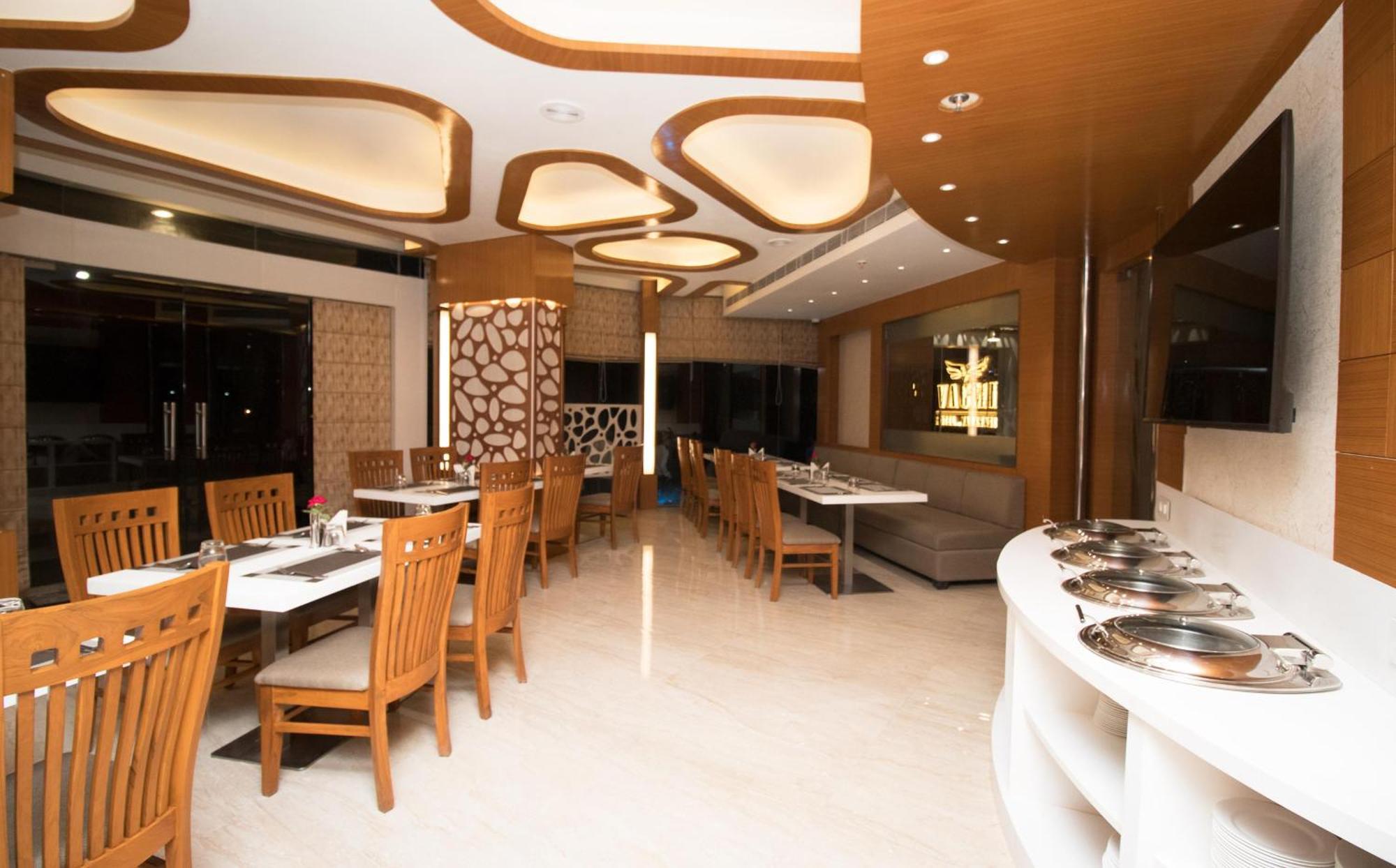 Capital O 36986 Hotel Vagmi - Varanasi — Photos 3