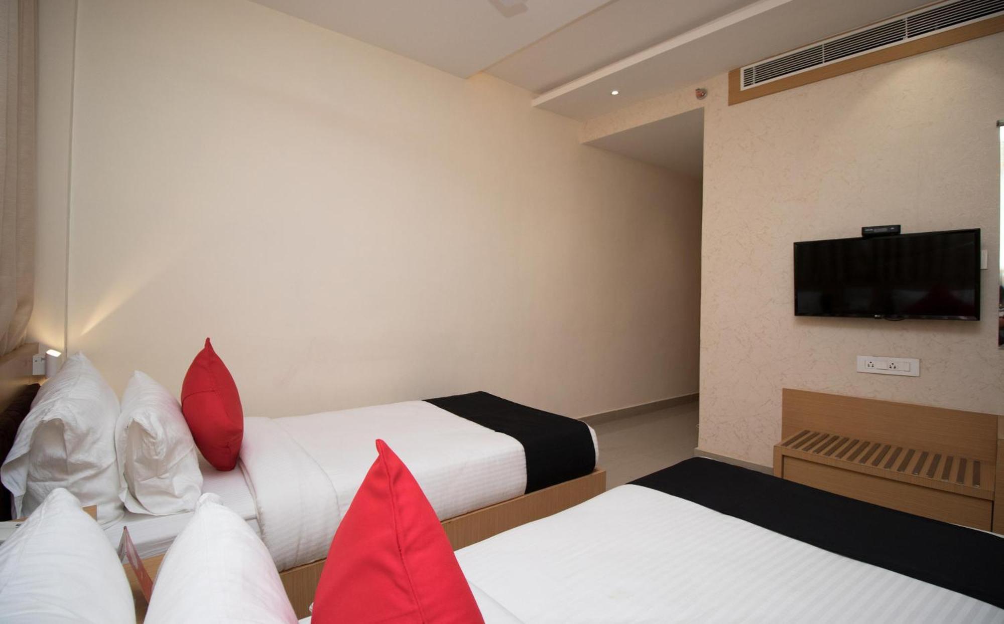 Capital O 36986 Hotel Vagmi - Varanasi — Photos 2