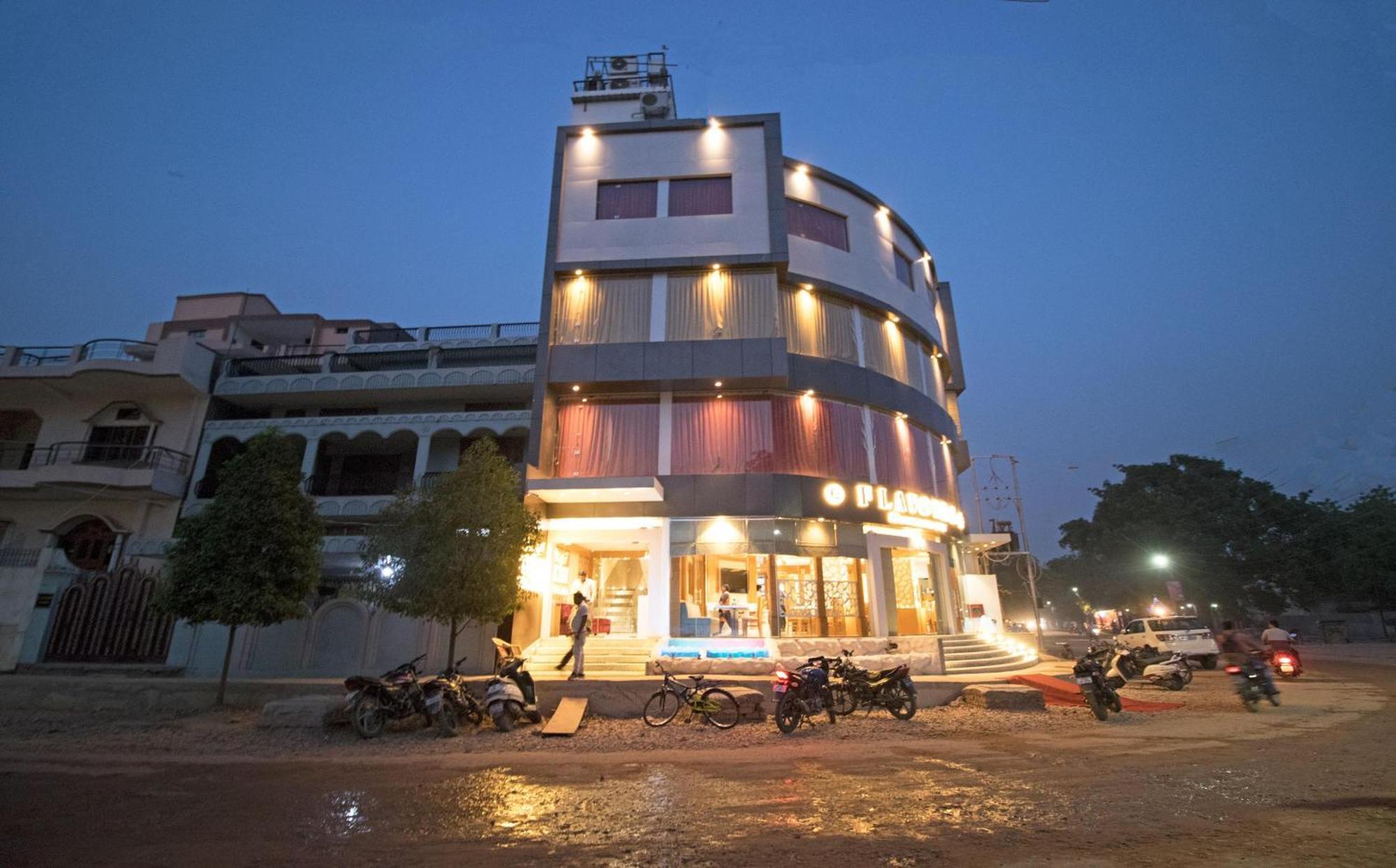 Capital O 36986 Hotel Vagmi - Varanasi — Photos 1